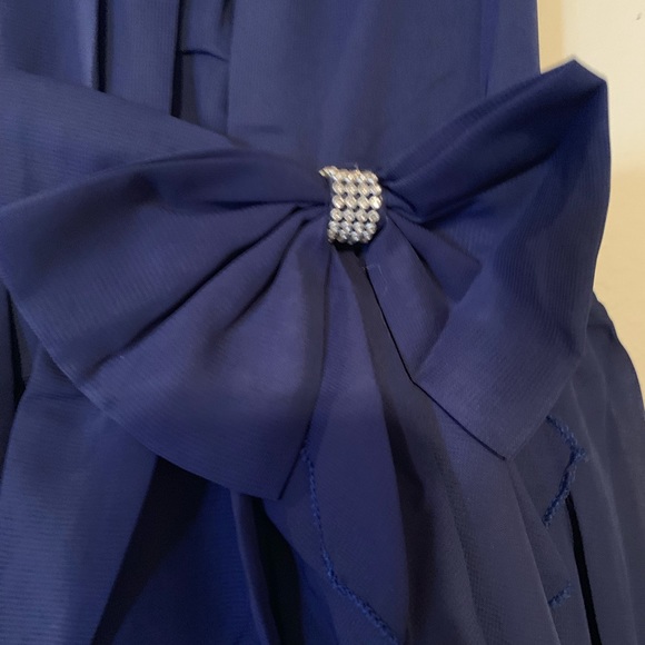 Girl Blue Formal Size 4 - Picture 6 of 10